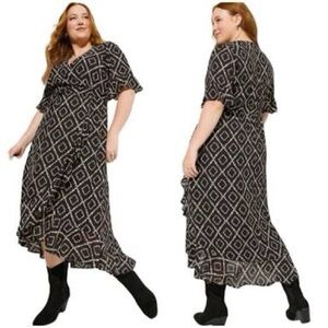 Torrid Black and White Geometric Dress Size 2